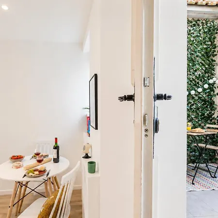 Charming With Terrace Near Eiffel Tower Apartment *