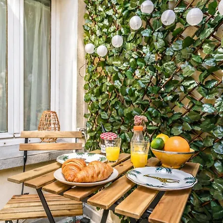 Charming With Terrace Near Eiffel Tower Apartment Paris